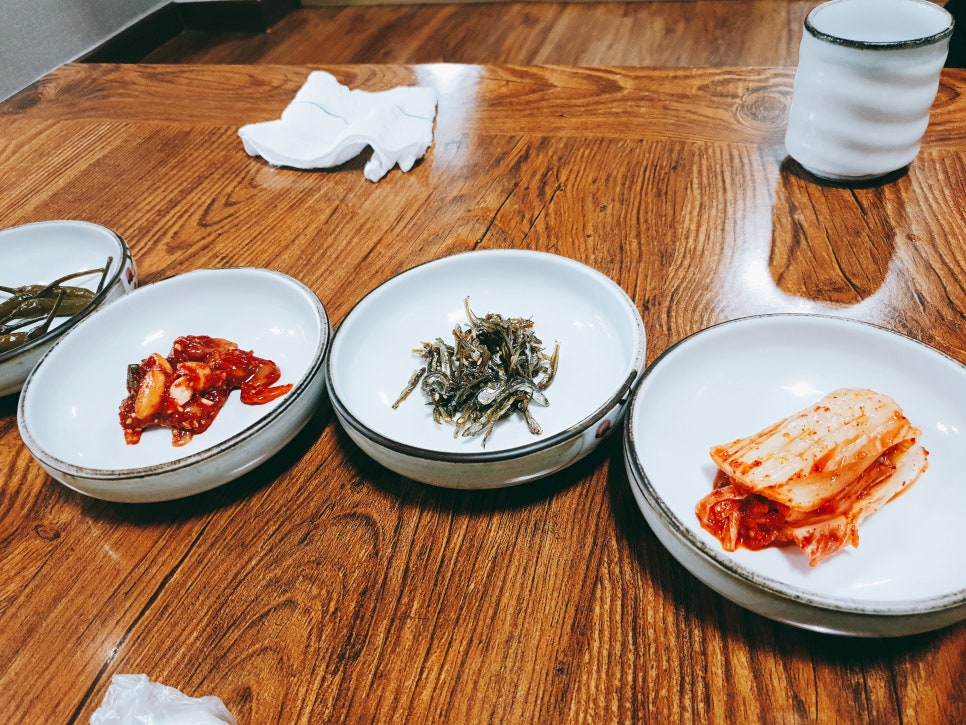 Jeju Travel with a 16-Month-Old: Doduhenyeo's House, Abalone Cold Soup, Sashimi Rice Bowl, and Abalone Porridge - Day 1 photo 6