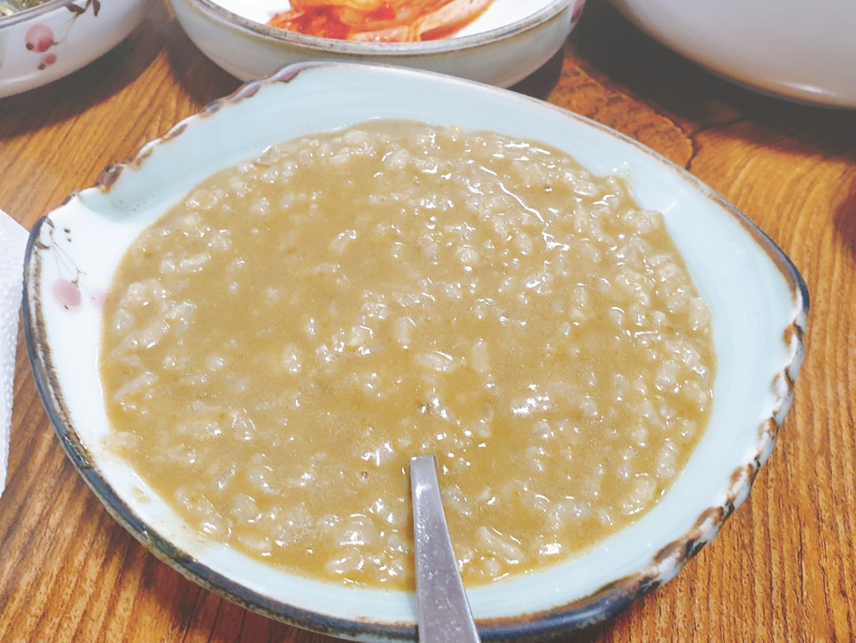 Jeju Travel with a 16-Month-Old: Doduhenyeo's House, Abalone Cold Soup, Sashimi Rice Bowl, and Abalone Porridge - Day 1 photo 14