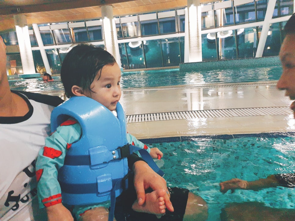 Jeju Travel with a 16-Month-Old: Shinhwa World Indoor Pool, Baby Pool, Day 1 photo 10