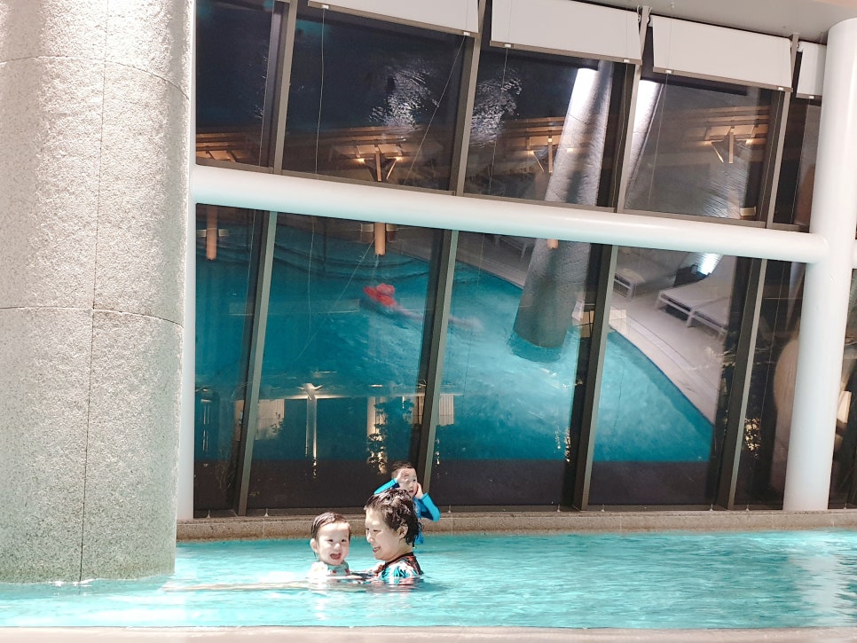 Jeju Travel with a 16-Month-Old: Shinhwa World Indoor Pool, Baby Pool, Day 1 photo 17