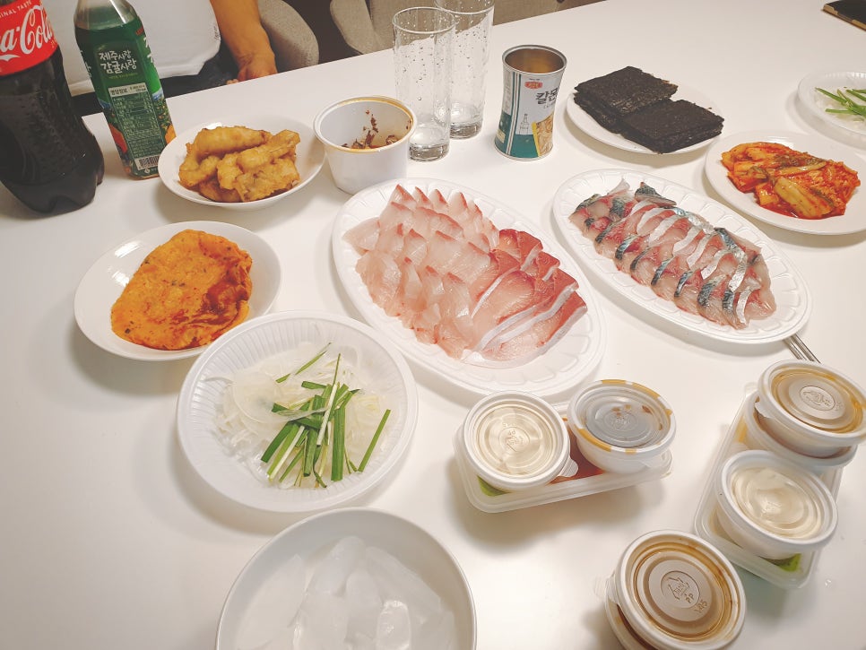Jeju Trip with a 16-Month-Old Baby: Marado Seafood Restaurant Takeout, Bigeye Tuna and Mackerel Sashimi, Unexpected Hidden Gems, Day 1 photo 5