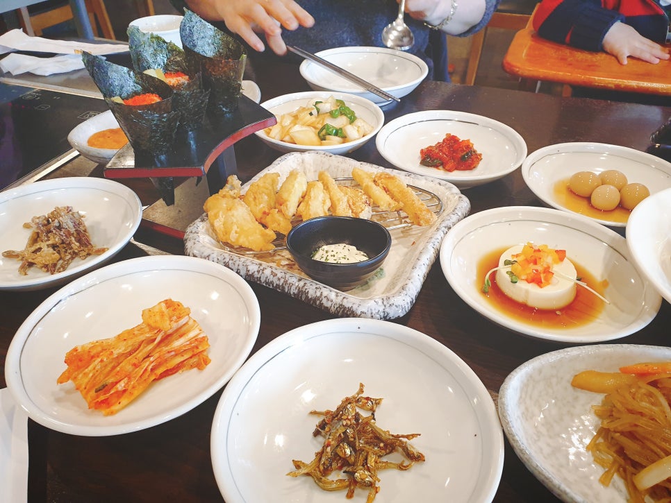 Jeju Travel with a 16-Month-Old Baby: Day 2 at Chunshim's House - Grilled and Braised Hairtail near Shinwa World photo 13