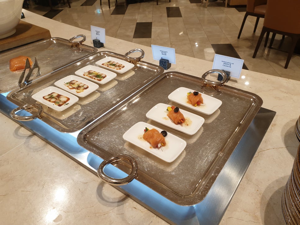 Traveling to Jeju with a 16-Month-Old: A Great Experience at Jeju Shinhwa World Resort's Unlimited Lobster Dining photo 11
