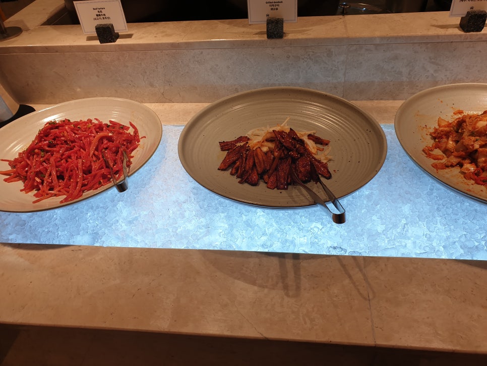 Traveling to Jeju with a 16-Month-Old: A Great Experience at Jeju Shinhwa World Resort's Unlimited Lobster Dining photo 14