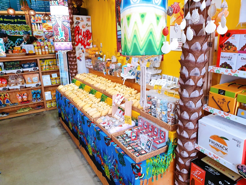 Jeju Trip with a 16-Month-Old Baby: Mango Ray at Seopjikoji photo 3