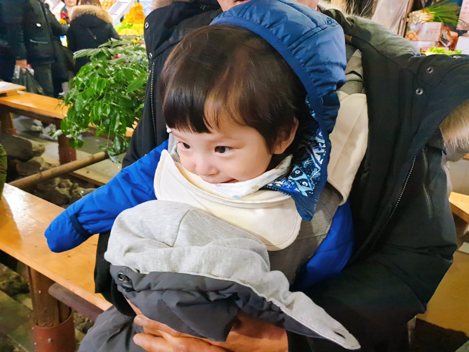 Traveling to Jeju with a 16-Month-Old: Olle Market, Manong Chicken, Octopus Bread, and Black Pork Guo Ba Rou photo 7