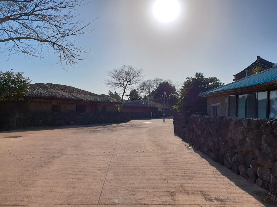 Traveling to Jeju with a 16-Month-Old Baby: Exploring Seongeup Folk Village photo 5