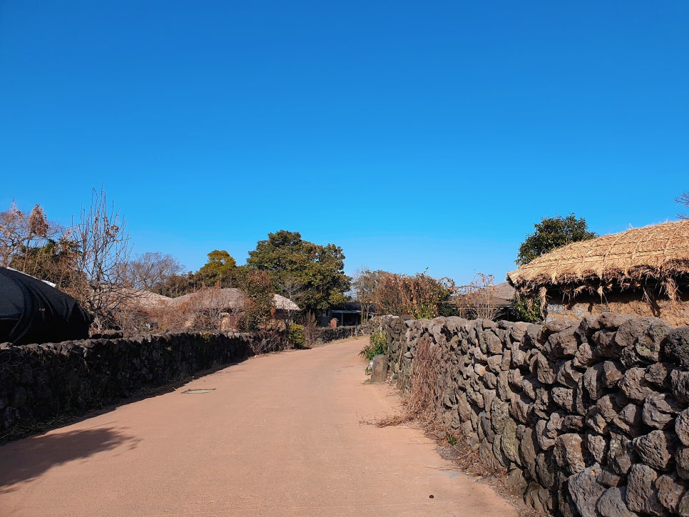 Traveling to Jeju with a 16-Month-Old Baby: Exploring Seongeup Folk Village photo 11