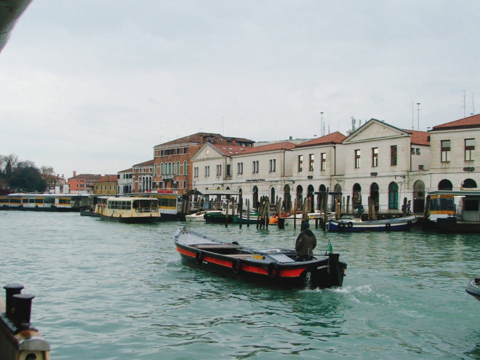 Venice on a Cloudy Day photo 4