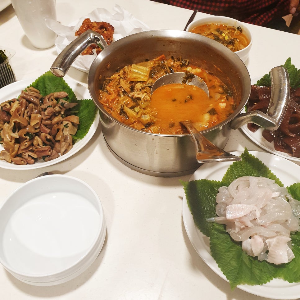 Winter Travel in Samcheok - Recommended Boryeong Chicken Gangjeong at Samcheok Central Market photo 14