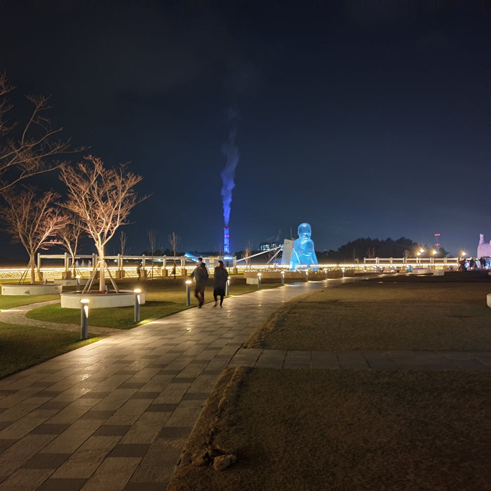 Winter Samcheok Sol Beach: Evening Arcade and Night Views photo 2