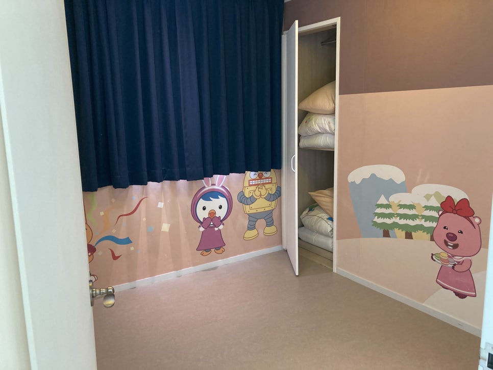 Daechon Hanwha Resort Paros Pororo Read Room Travel with Kids photo 13