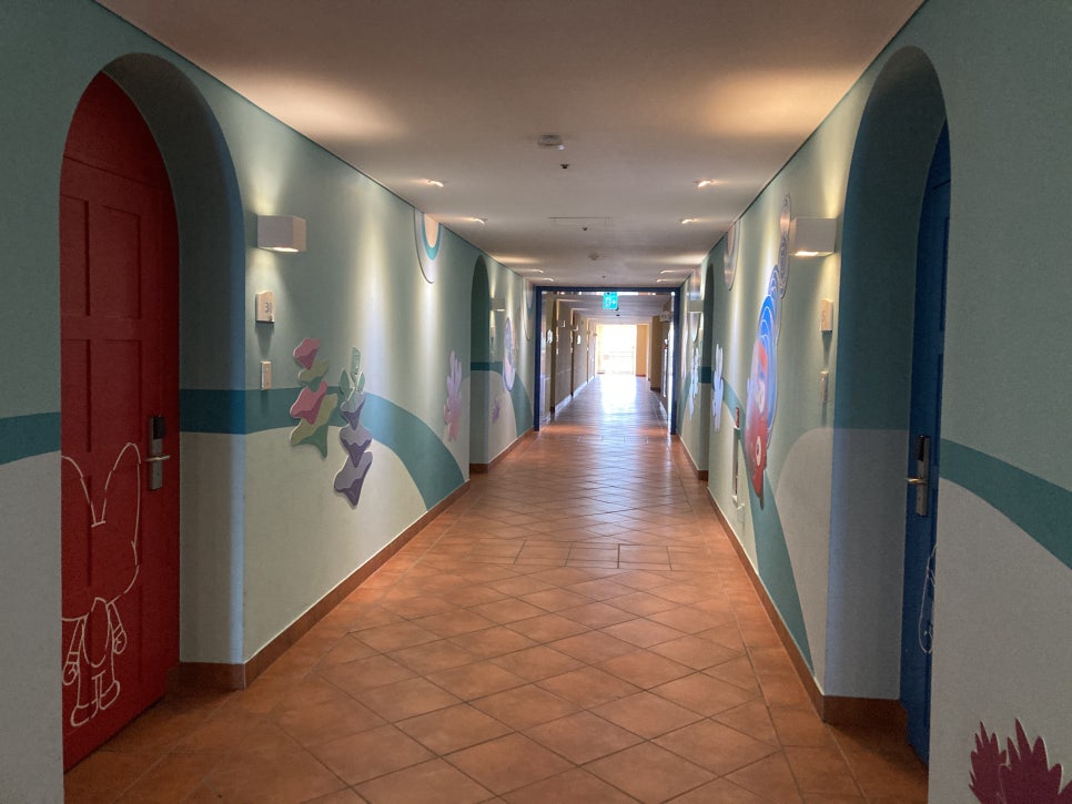 Daechon Hanwha Resort Paros Pororo Read Room Travel with Kids photo 18