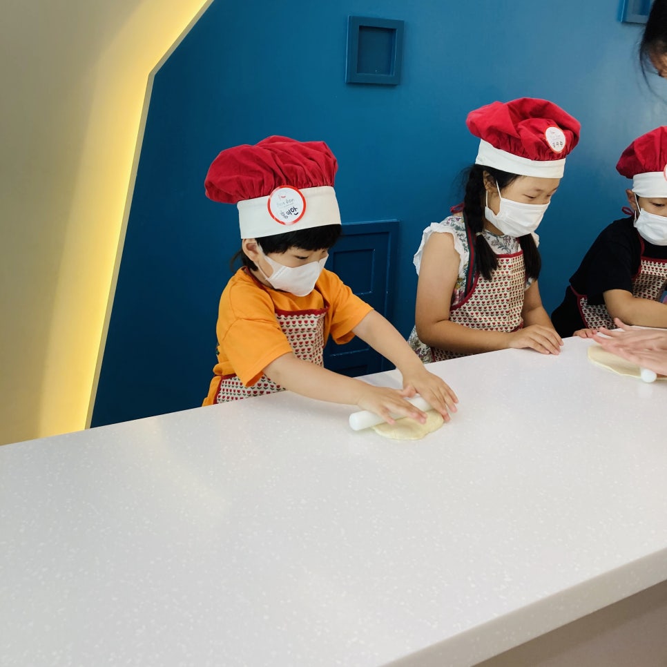 Recommended Cheonan Kids Cafe: BongBong Kids Baking Cafe for Preschool Baking Experiences and Kids Cooking Classes photo 5