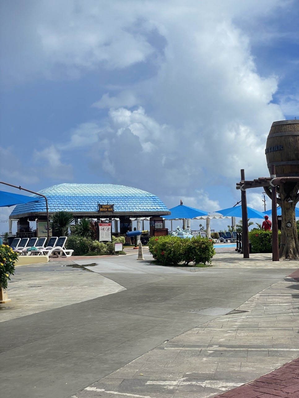 Saipan Family Vacation at Saipan World Resort: Daily Water Park Adventures (Introducing World Resort Jungle Wave) photo 7