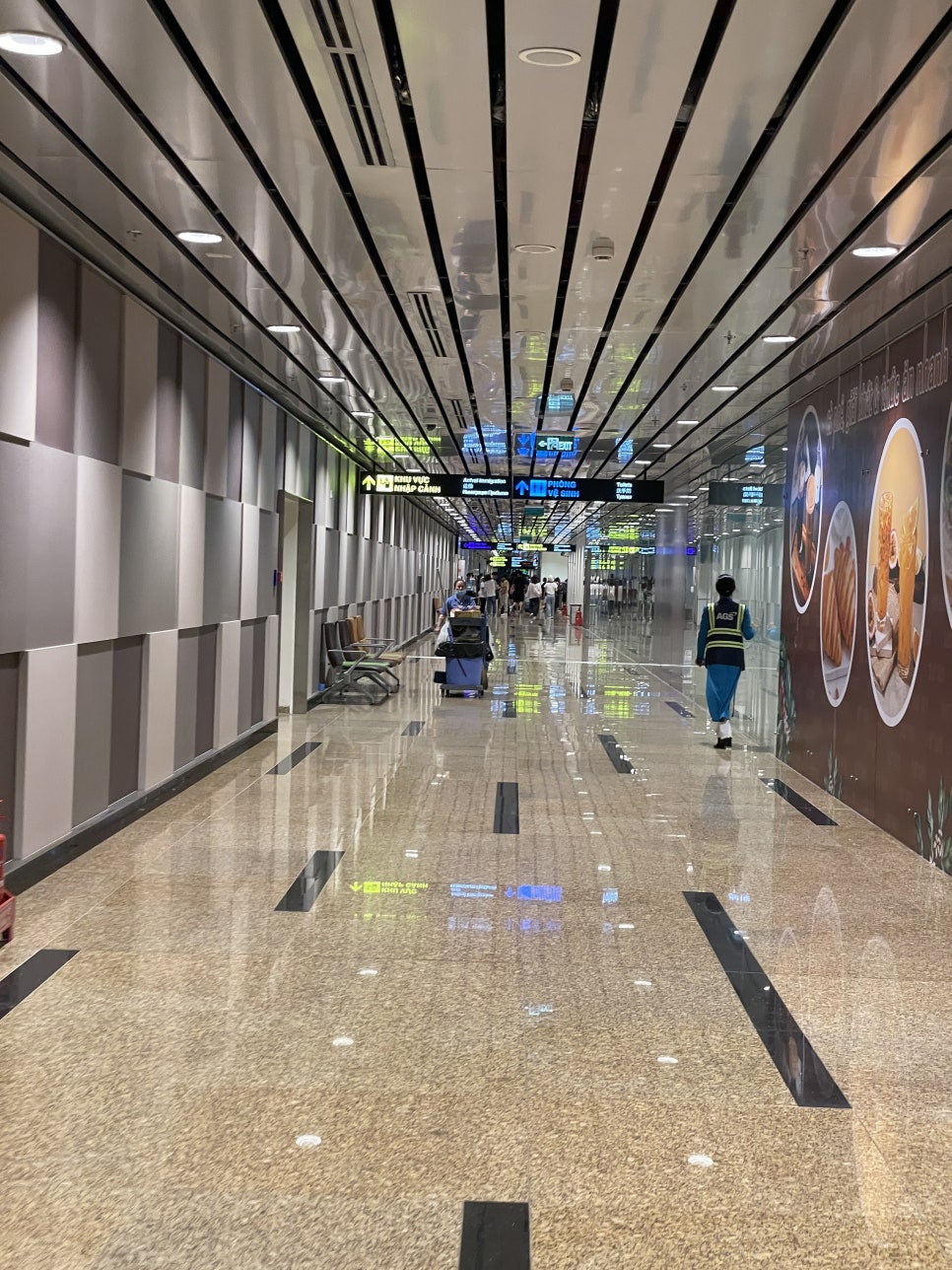 Nha Trang Fast Track Visa Application: Customs Tips and Doctor's Pickup at Cam Ranh Airport photo 4
