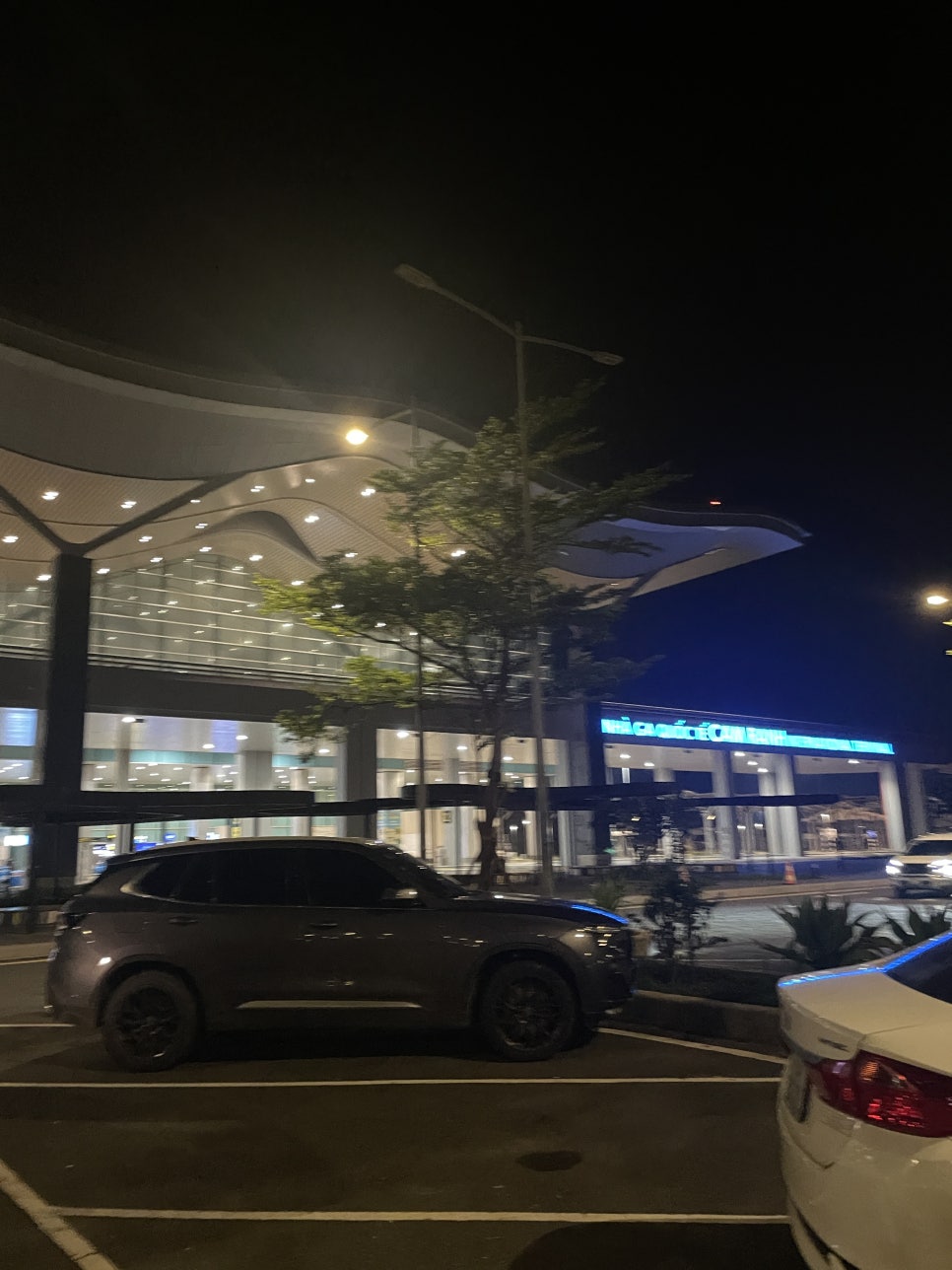 Nha Trang Fast Track Visa Application: Customs Tips and Doctor's Pickup at Cam Ranh Airport photo 11