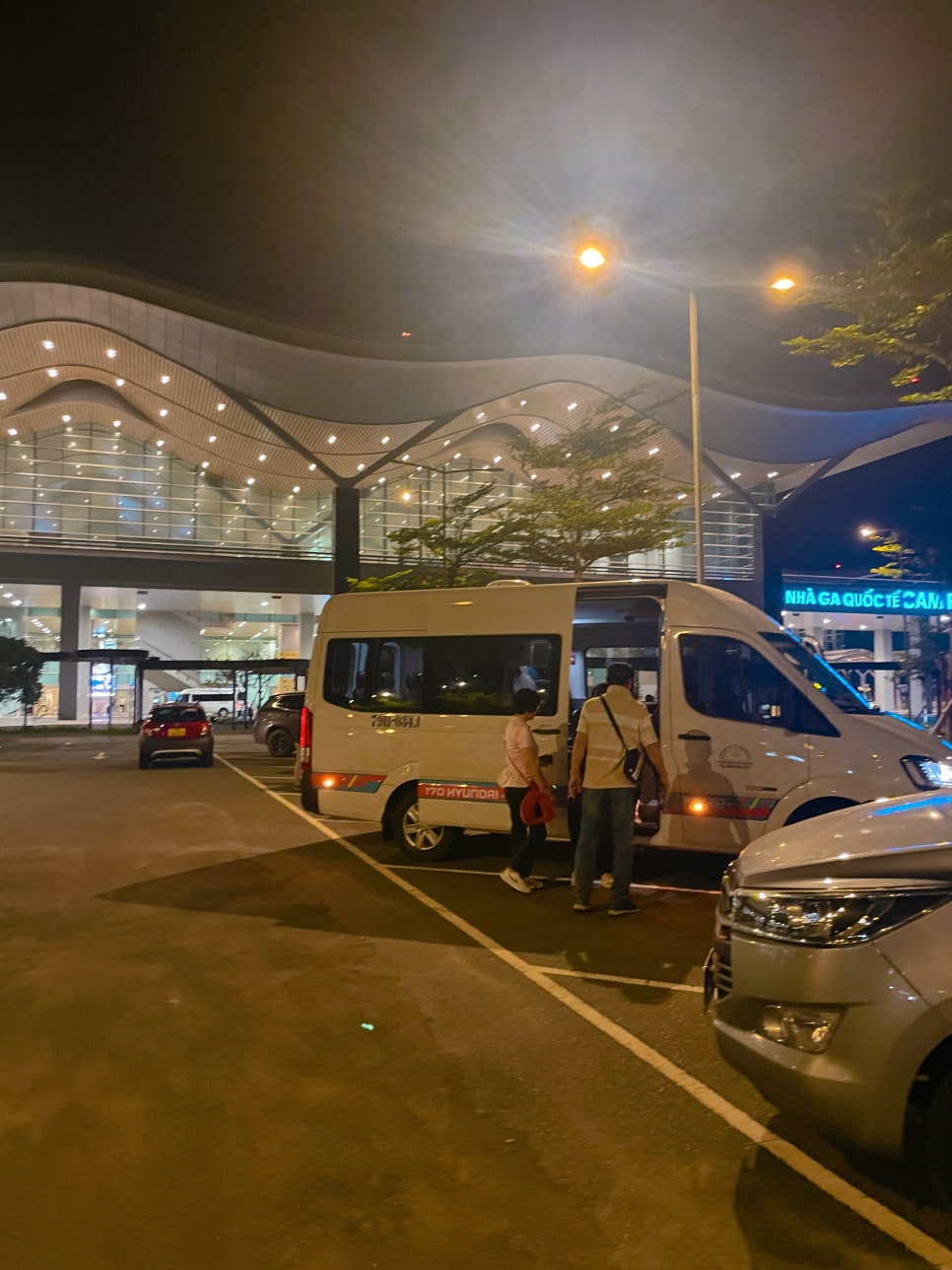 Nha Trang Fast Track Visa Application: Customs Tips and Doctor's Pickup at Cam Ranh Airport photo 14