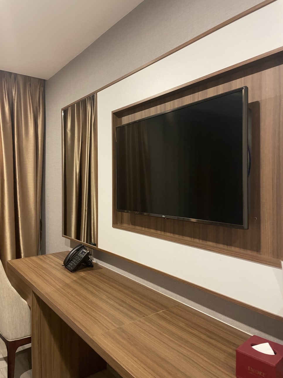 Recommended Hotels in Nha Trang: Le More Hotel Review - Pool, Breakfast, and Great Value Accommodation in Vietnam photo 13