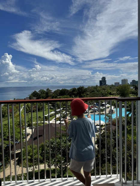 Cebu Shangri-La Mactan Family Trip Review: Pool & Private Beach photo 11