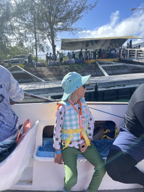 Saipan Managaha Island Tour Reservation Preparation Snorkeling Parasailing photo 3