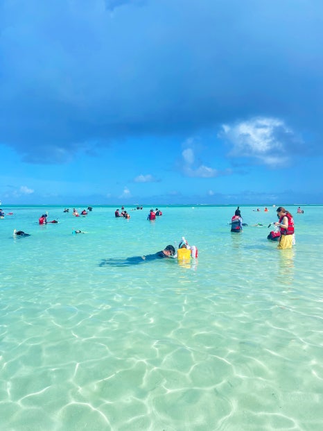 Saipan Managaha Island Tour Reservation Preparation Snorkeling Parasailing photo 11