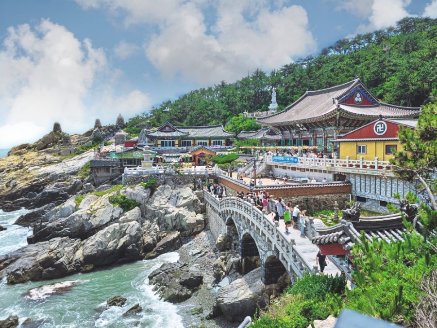 Busan Haedong Yonggungsa Temple: Family Trip Course Worth Visiting in Gijang, Busan