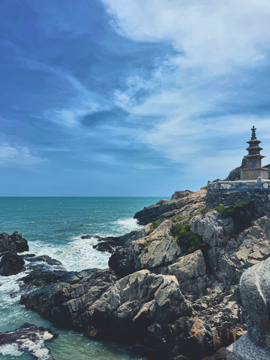 Busan Haedong Yonggungsa Temple: Family Trip Course Worth Visiting in Gijang, Busan photo 2