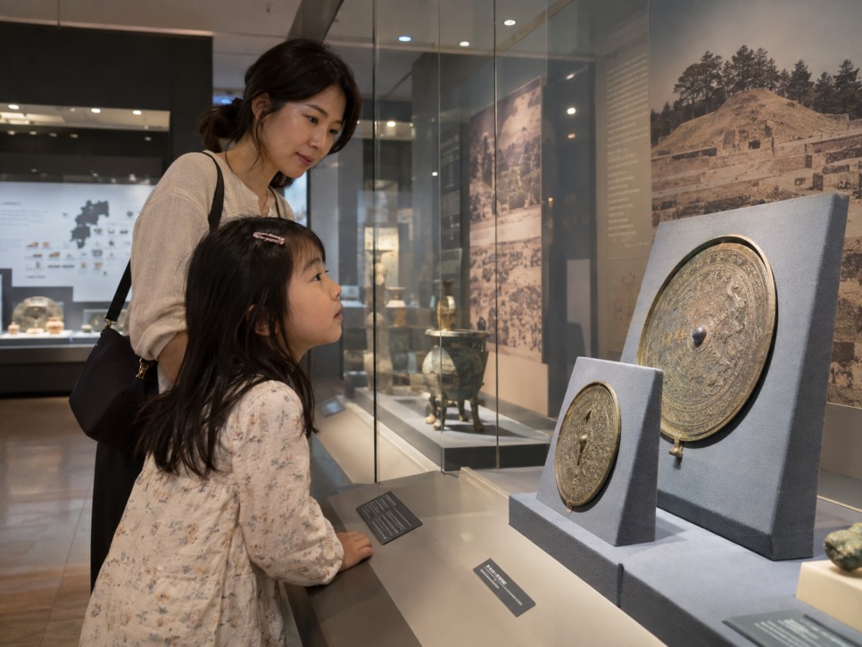 Exhibits inside Gongju National Museum