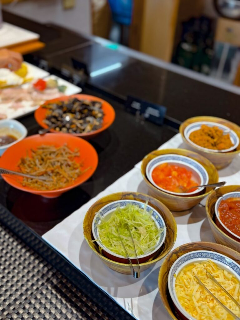 오리엔탈 리조트 오키나와 밥값이 무서운 일본에서 '식사 포함'의 기적