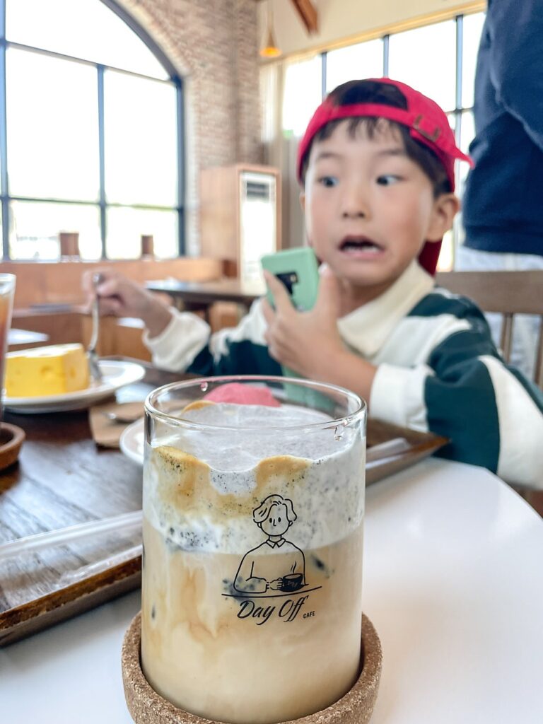 Einspänner and cream latte