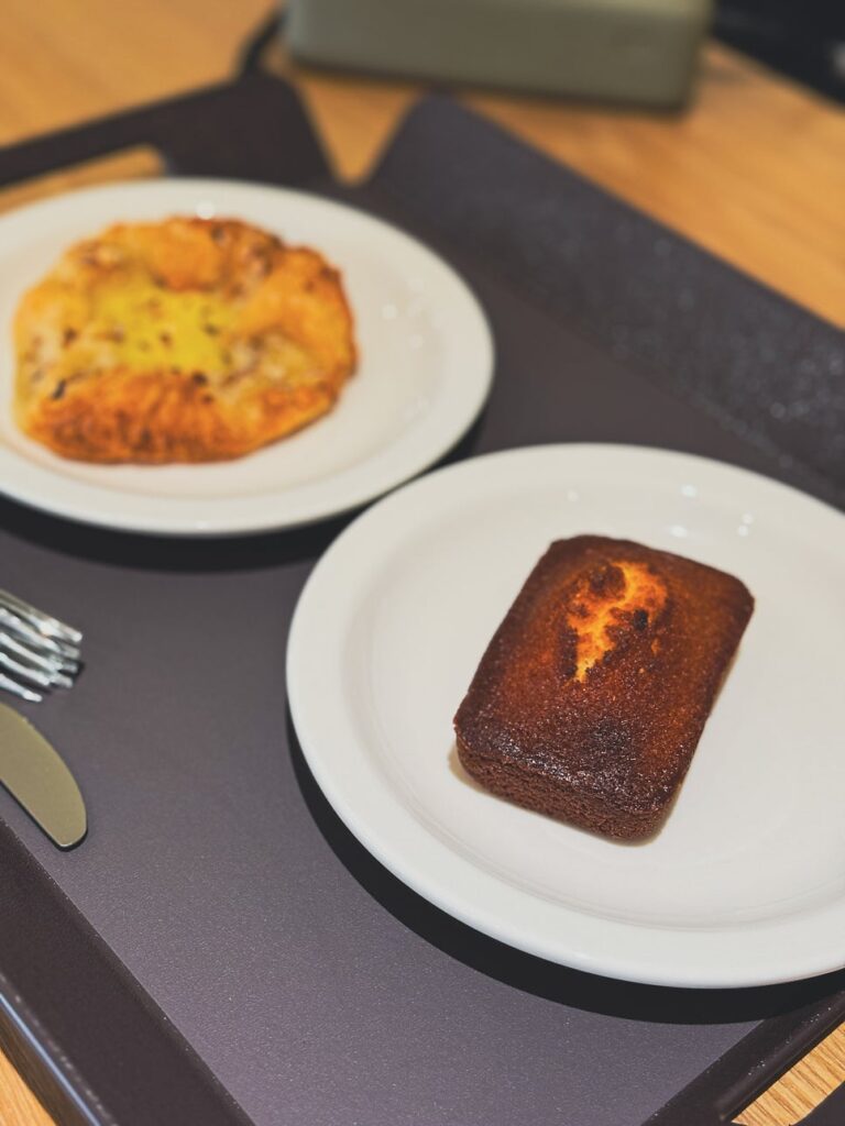 Cakes and financiers