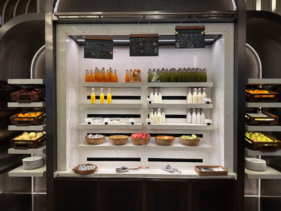 Breakfast at Andaz Kitchen