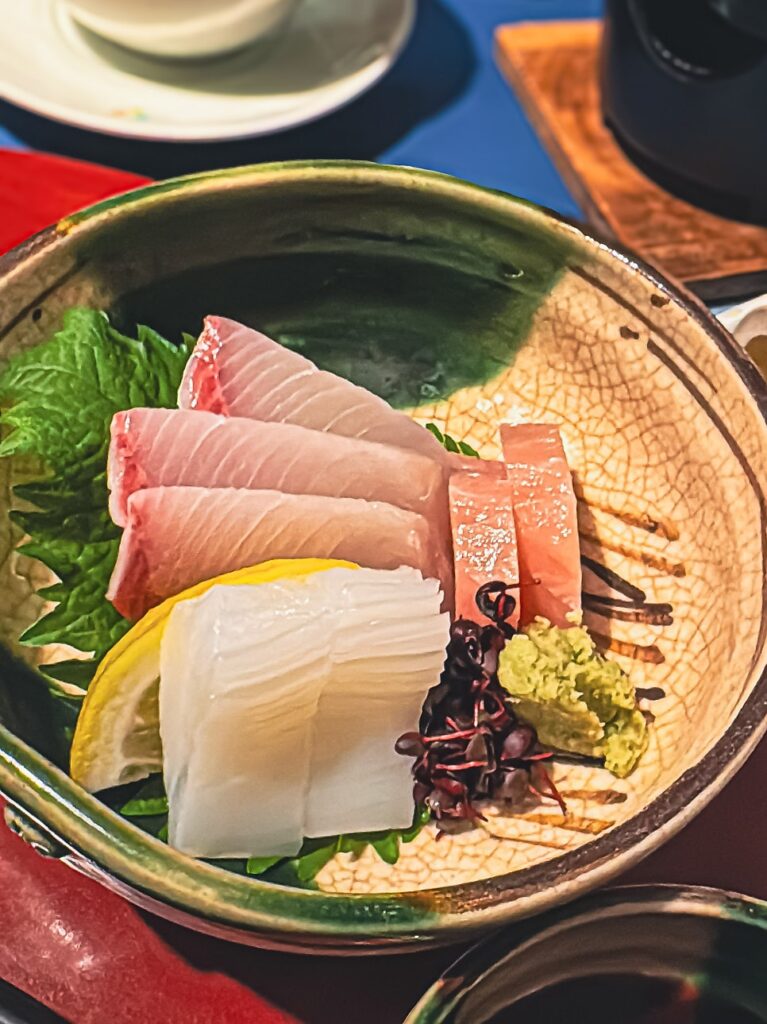 신시요우 료칸 가이세키 오츠쿠리, 사시미