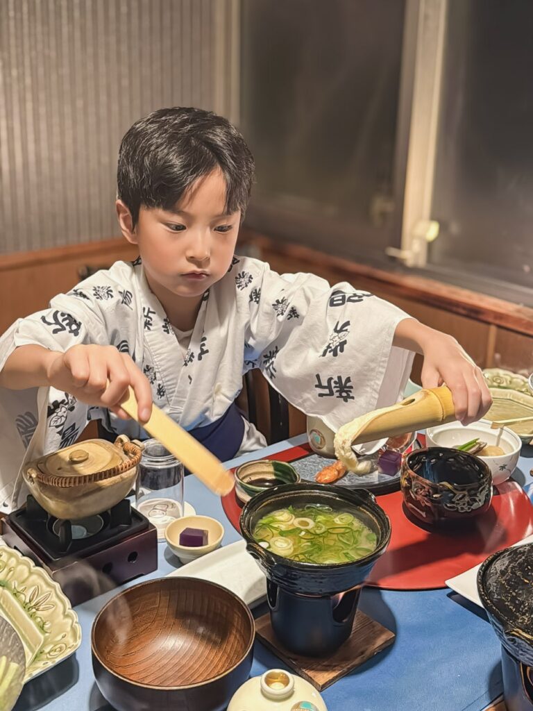 신시요우 료칸 가이세키 토메왕과 식사, 오이타 향토 요리 단고지루