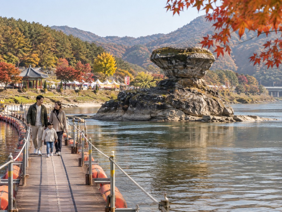 Sotbawi Rock in the middle of the Namgang River
