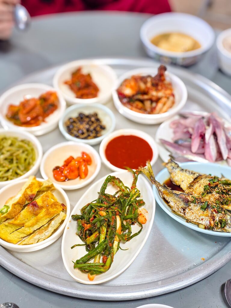 고성 1박 2일 점심 — 수양식당 회백반 정식