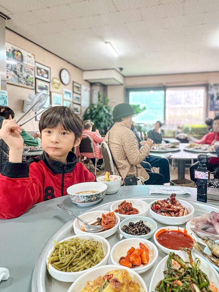 고성 1박 2일 점심 — 수양식당 회백반 정식