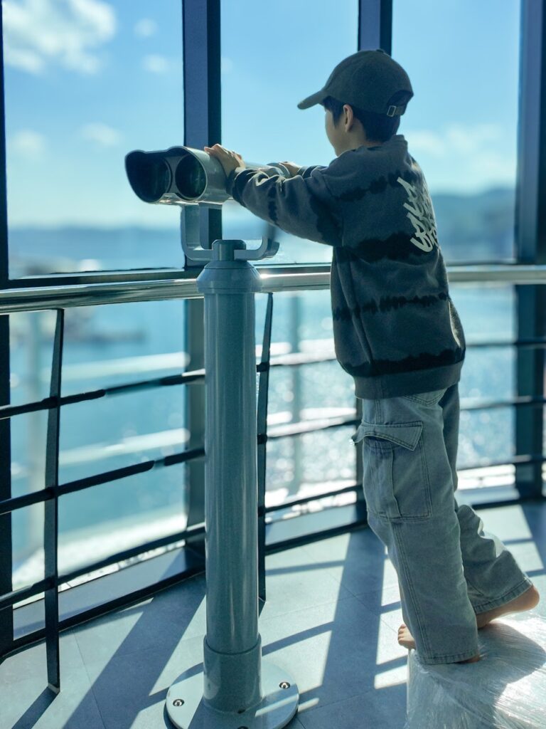 삼척항 지진해일안전타워 삼척항 지진해일안전타워, 국내 최초이자 아시아 최대 규모의 해양 방재 시설