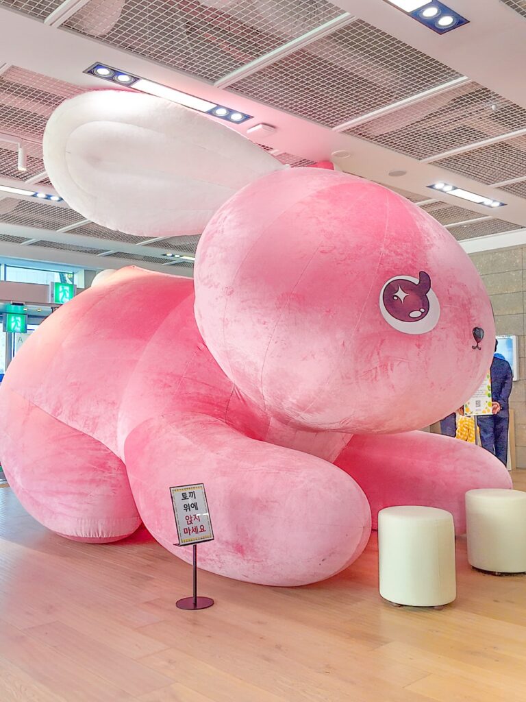 이사부 독도기념관 라이브러리 카페, 바다를 품은 북 스테이