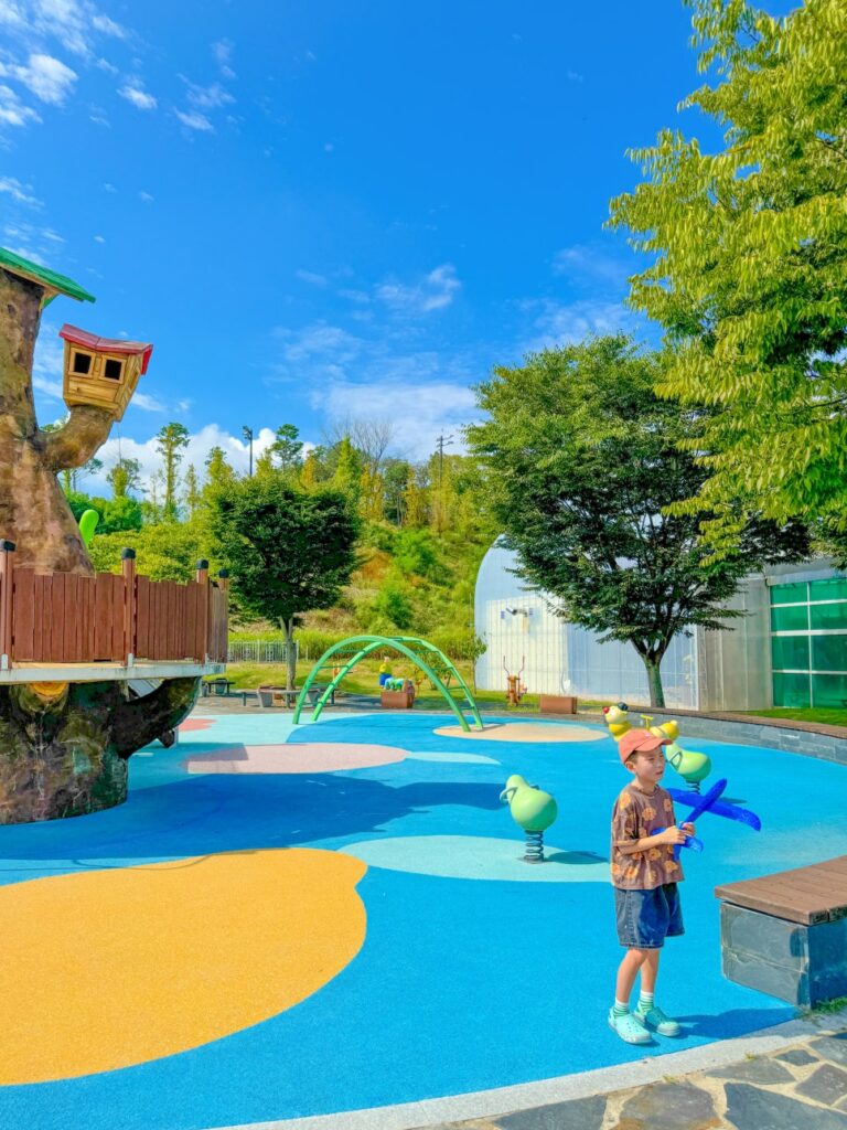 Fruit-shaped slides