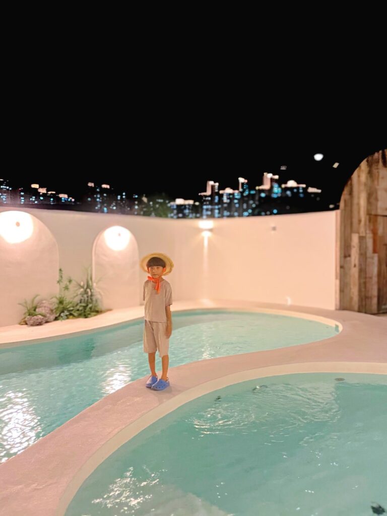 반유 스테이 사계절 내내 즐기는 온수풀과 자쿠지