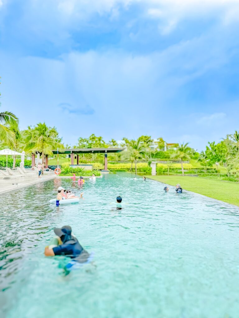 Infinity pool