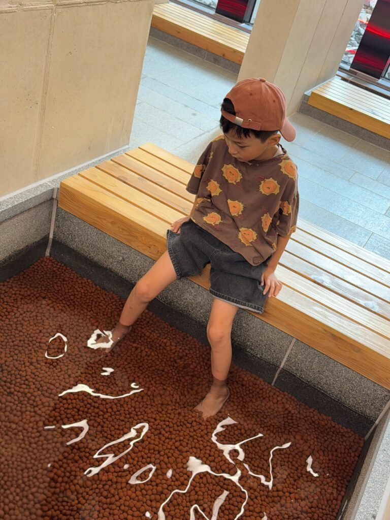 Illite exhibit