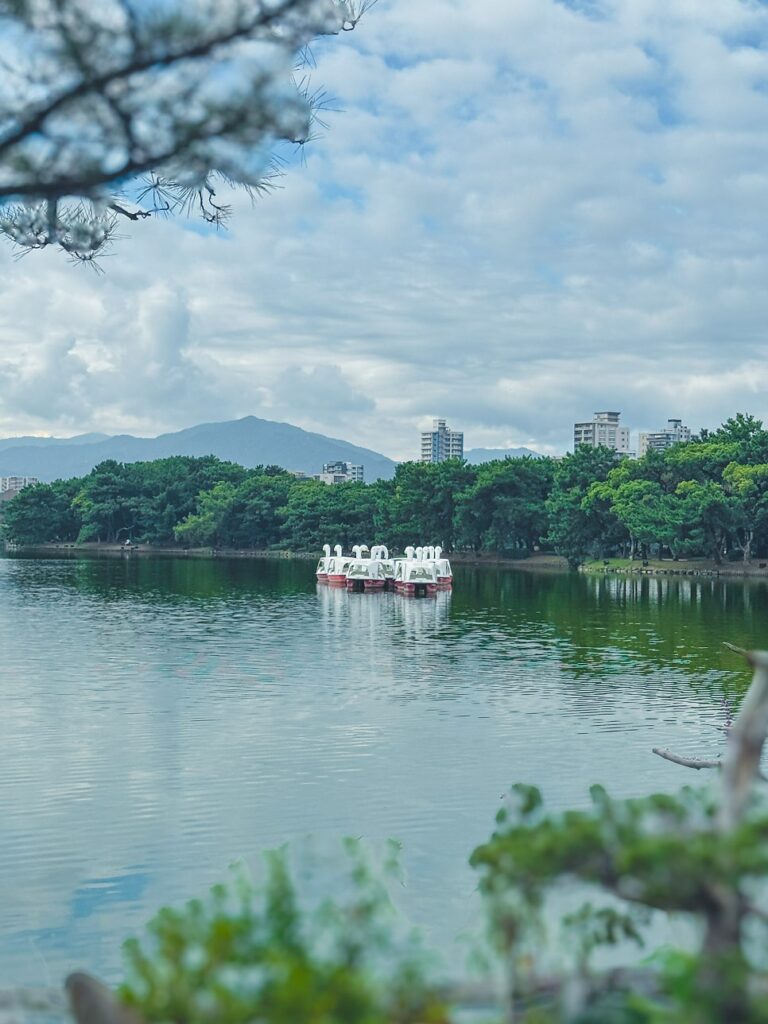 오호리 공원 2킬로미터 산책 코스, 오호리 공원의 매력