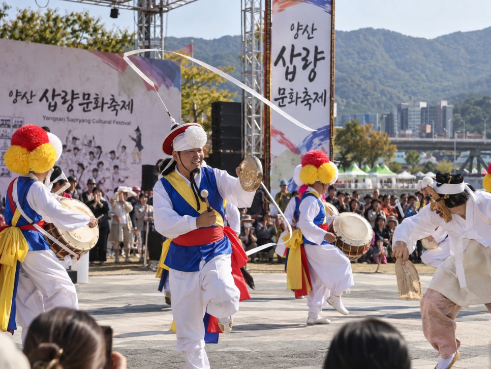 Traditional performance on the festival stage