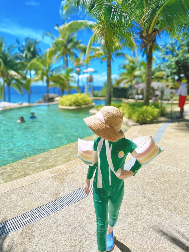 Shallow pool