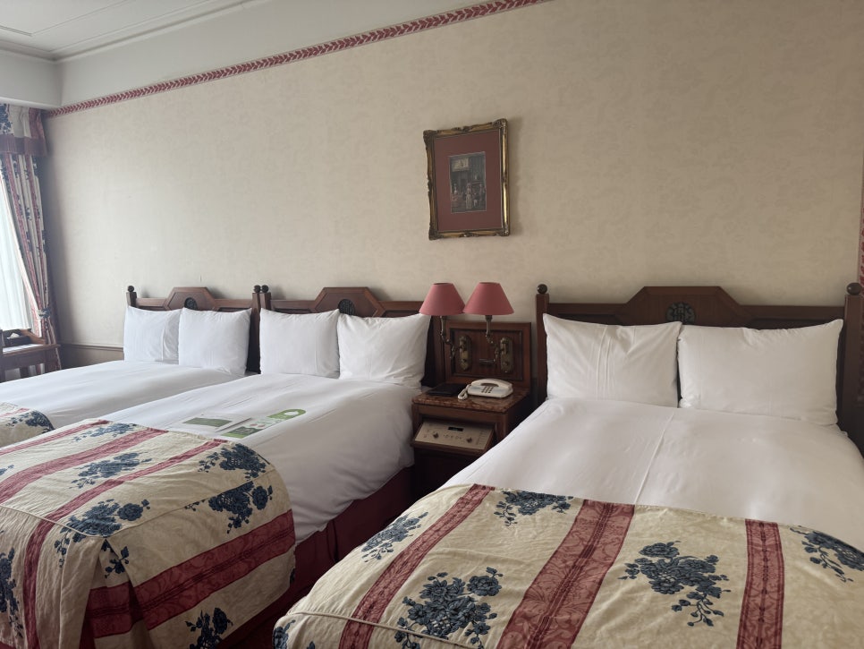 Deluxe triple room