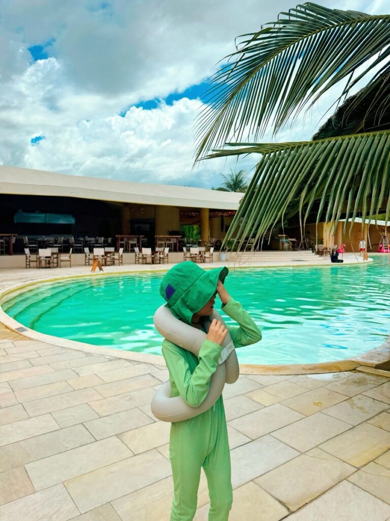 Pool bar