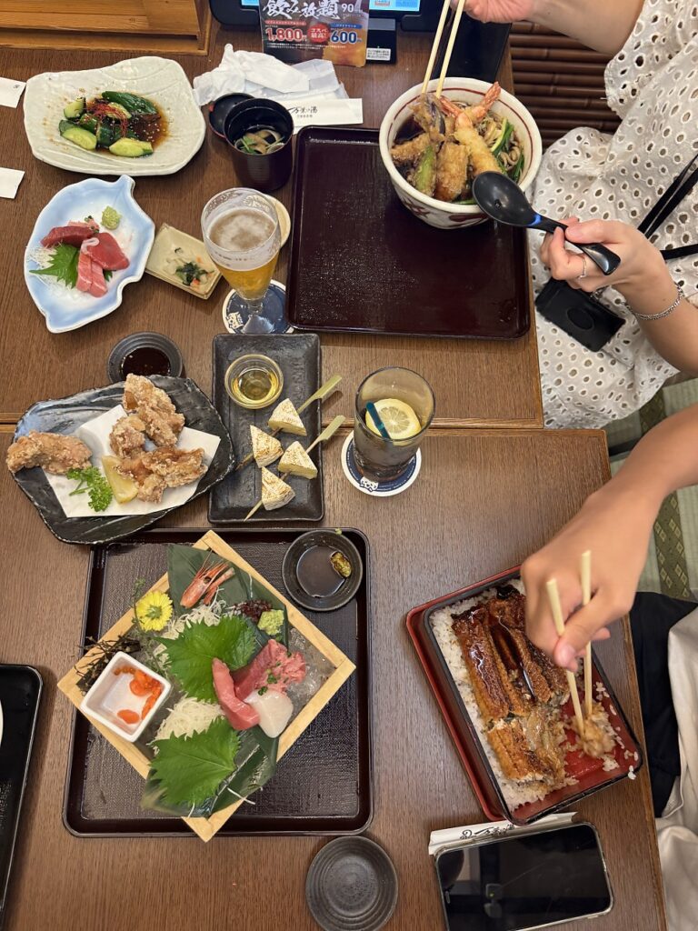 요코하마 만요클럽 식당과 조식 뷔페